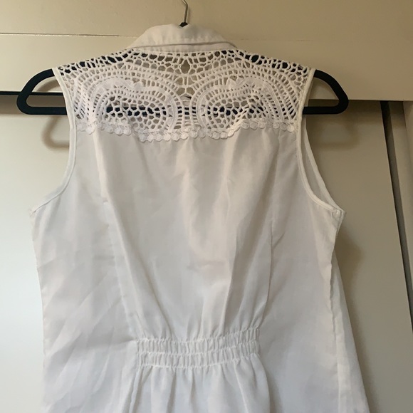 Collar sleeveless blouse - Picture 3 of 4
